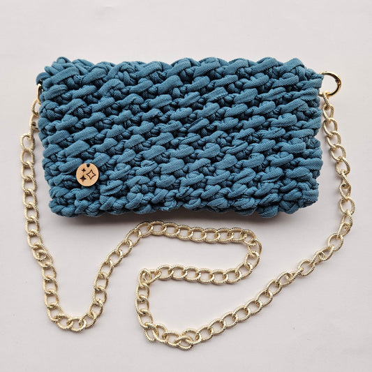 Trendy Twirl Pouch